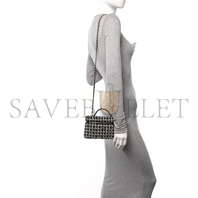 CHANEL TWEED QUILTED TOP HANDLE SLIM LONG VANITY BLACK ECRU WHITE AP4385 (19.5*17*5cm)